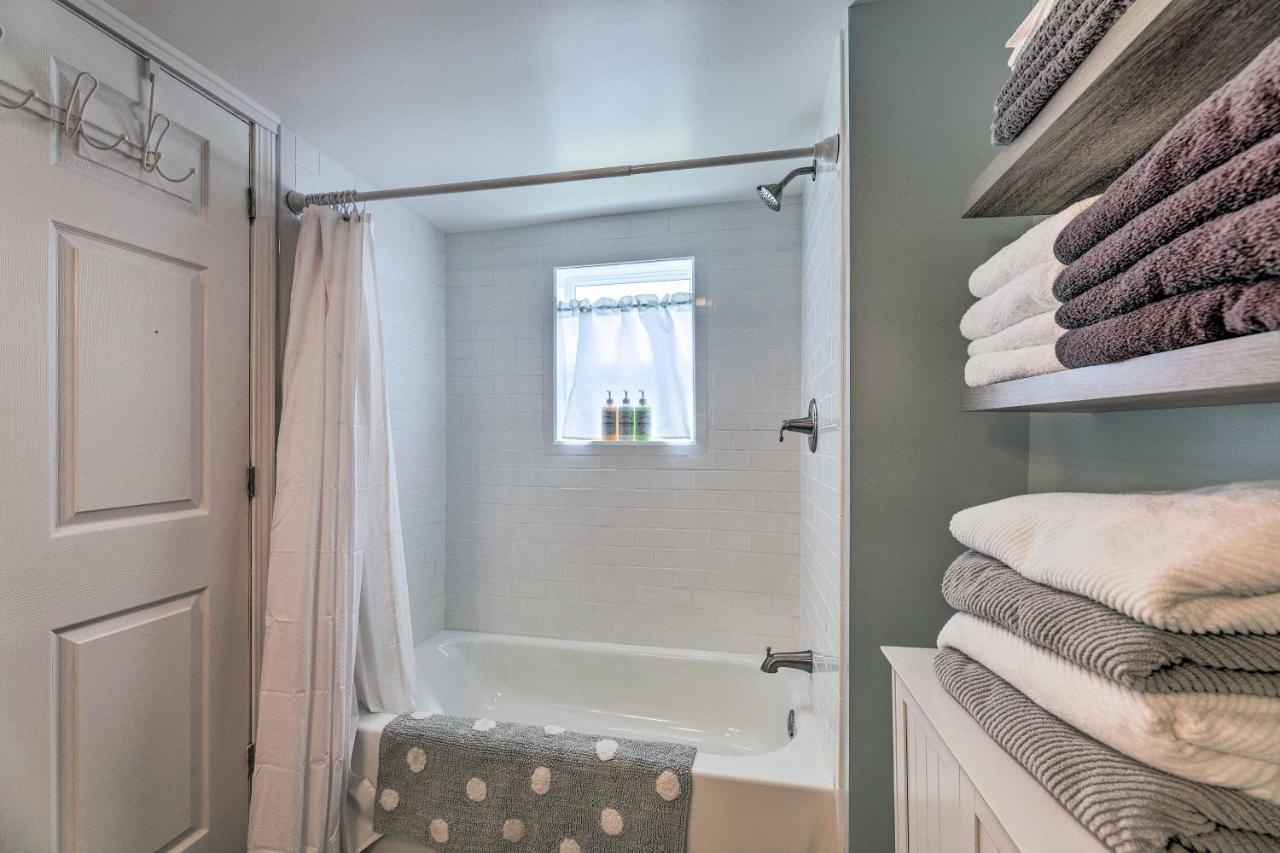 Pet-Friendly Greenville Home With Private Yard Exterior foto